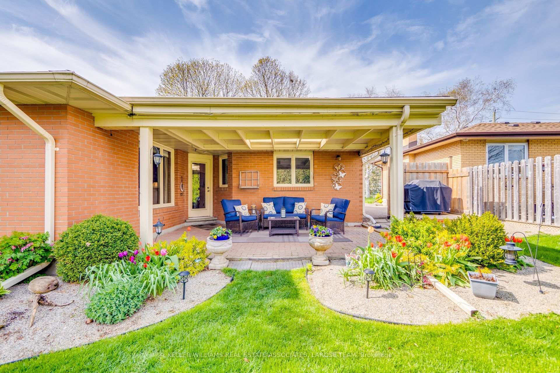 118 Schweitzer Street photo 33