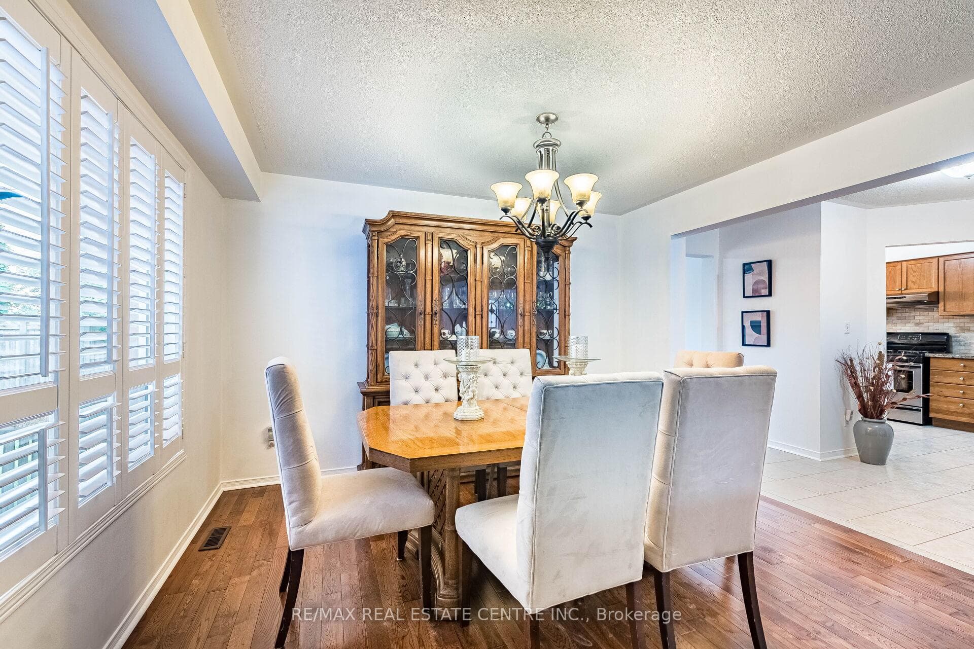 4322 GoldenRod Crescent photo 5