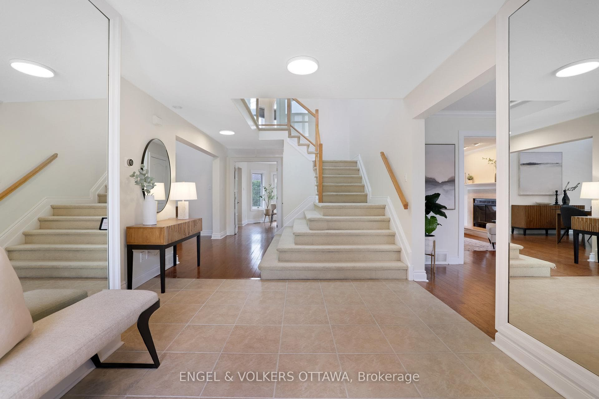 25 Hyde Park Way photo 4