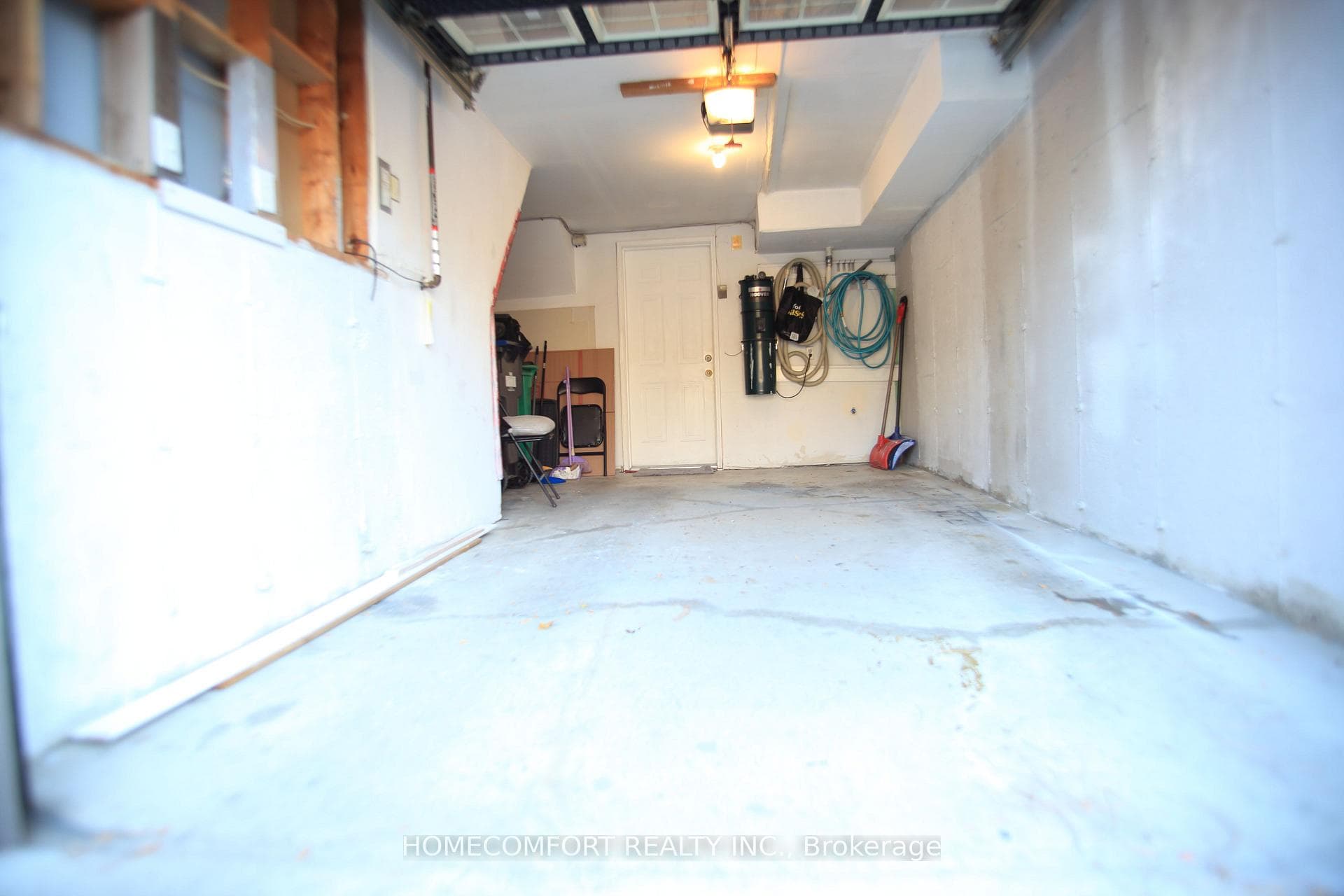 435 Hensall Circle Unit 94 photo 37