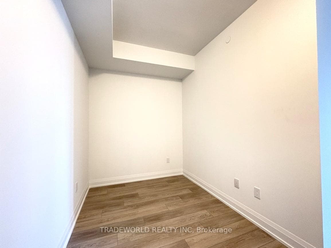 20 Soudan Avenue Unit 3009 photo 9