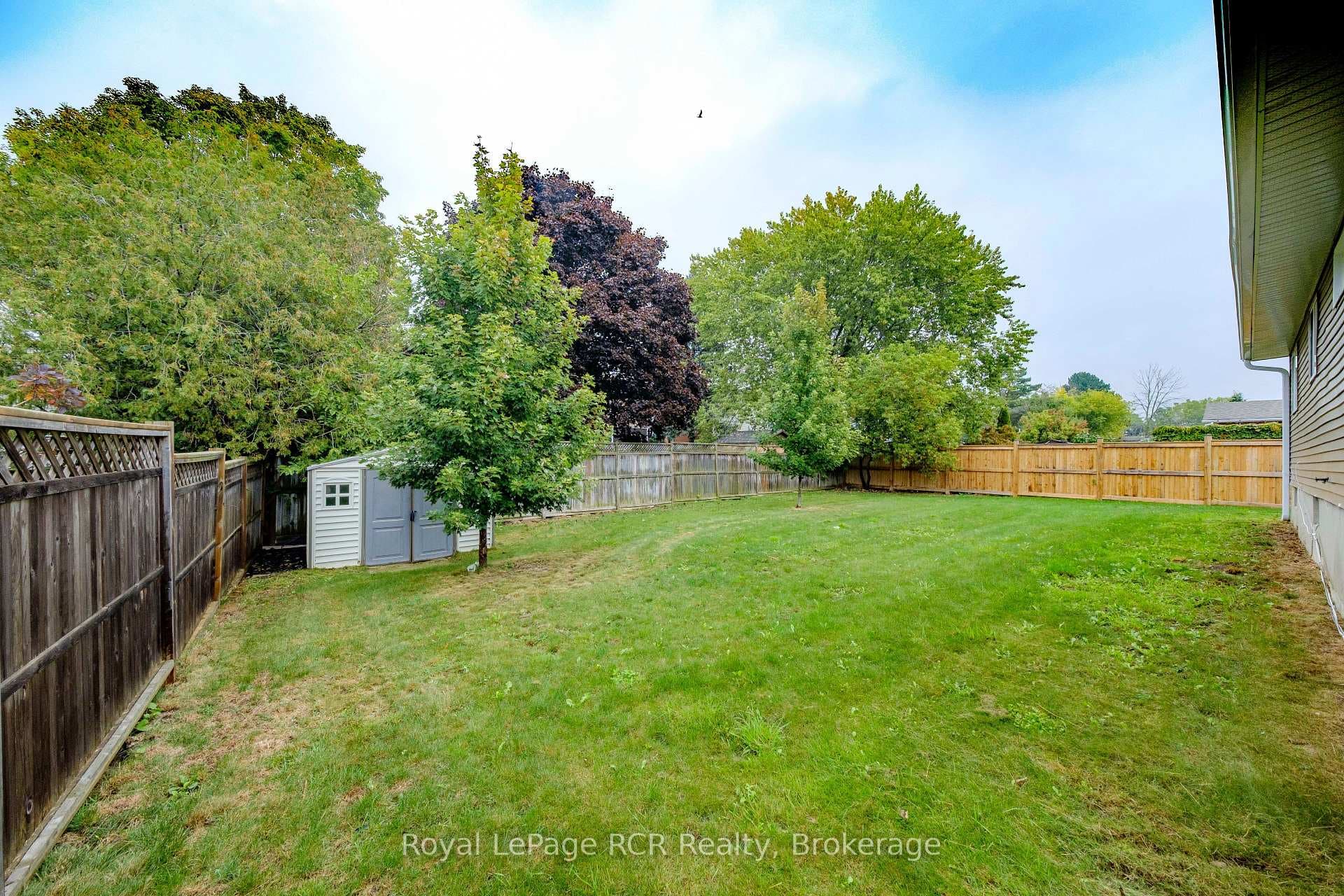 427 Highland Drive photo 3