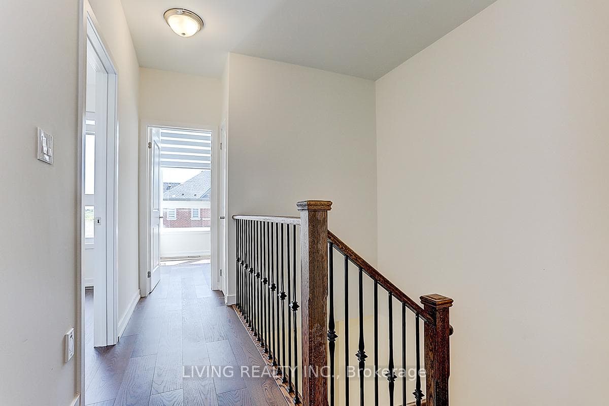 48 Hewison Avenue photo 23