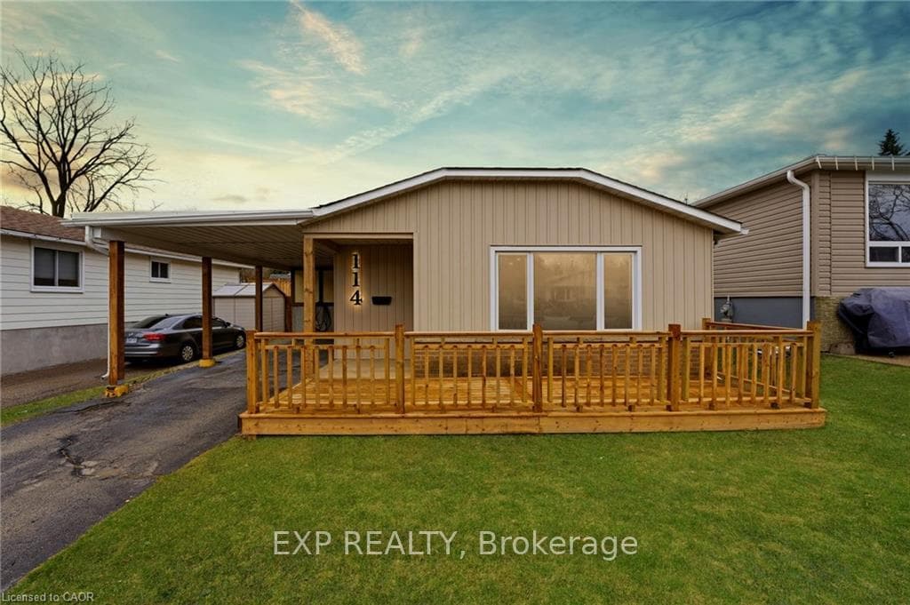 114 Christopher Drive photo 1