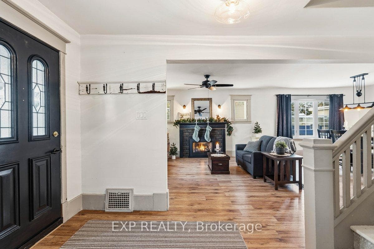 244 Robert Street photo 6