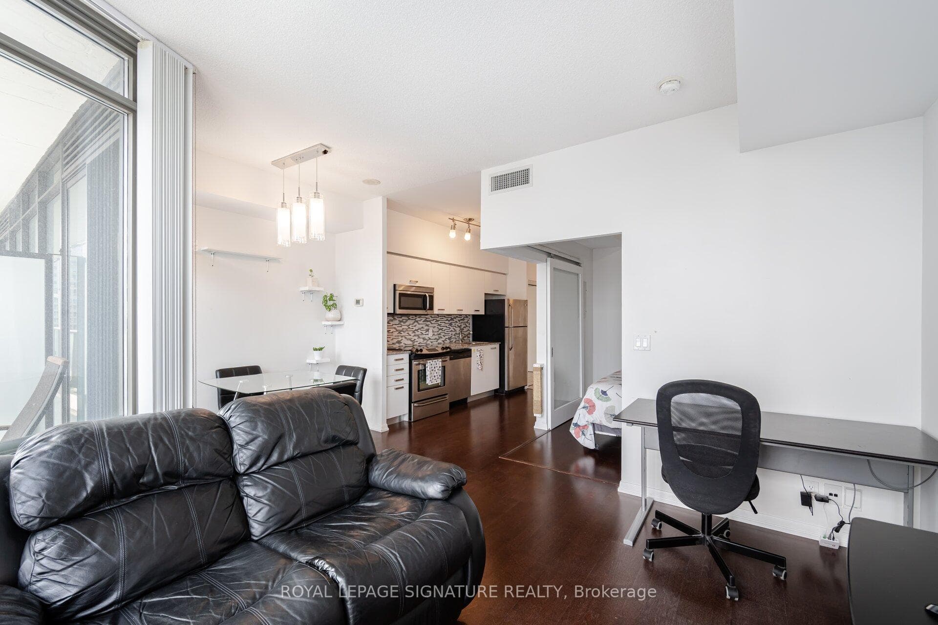 832 Bay Street Unit 3307 photo 18