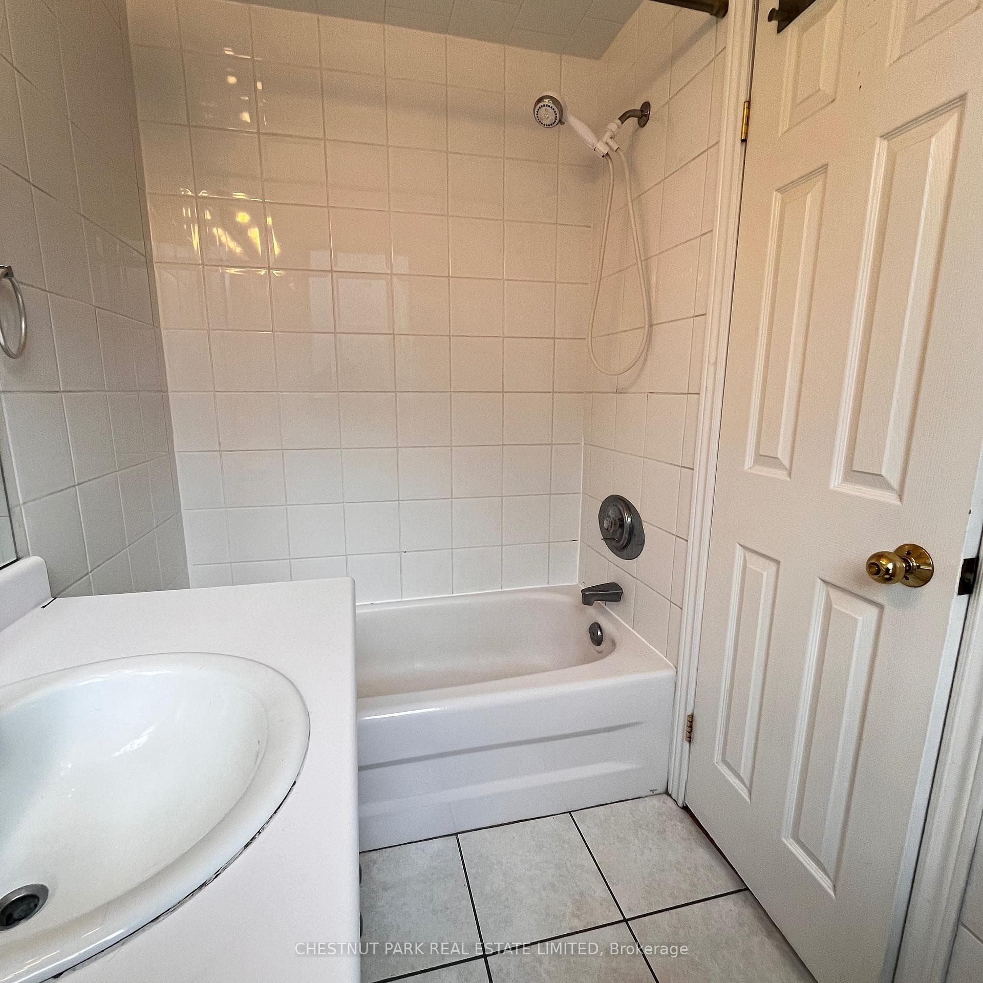 106 Scollard Street Unit 2 photo 15