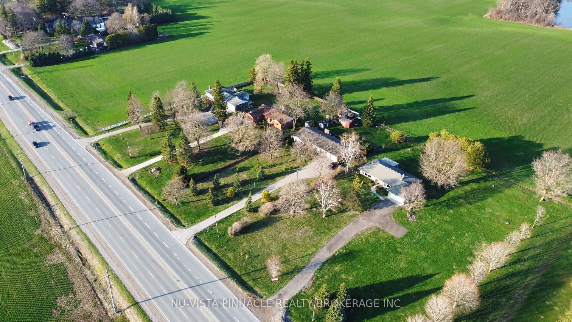 21752 Richmond Street photo 46