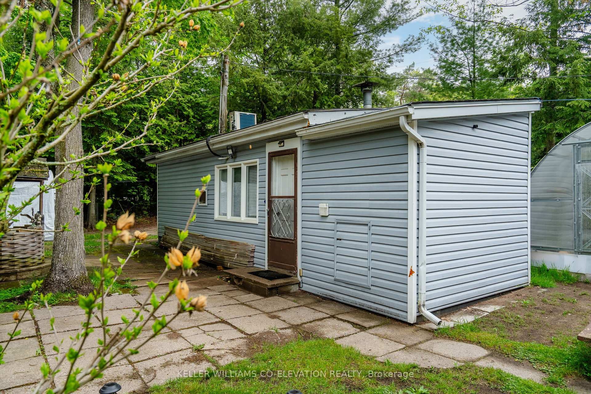 594 Tiny Beaches Road photo 26