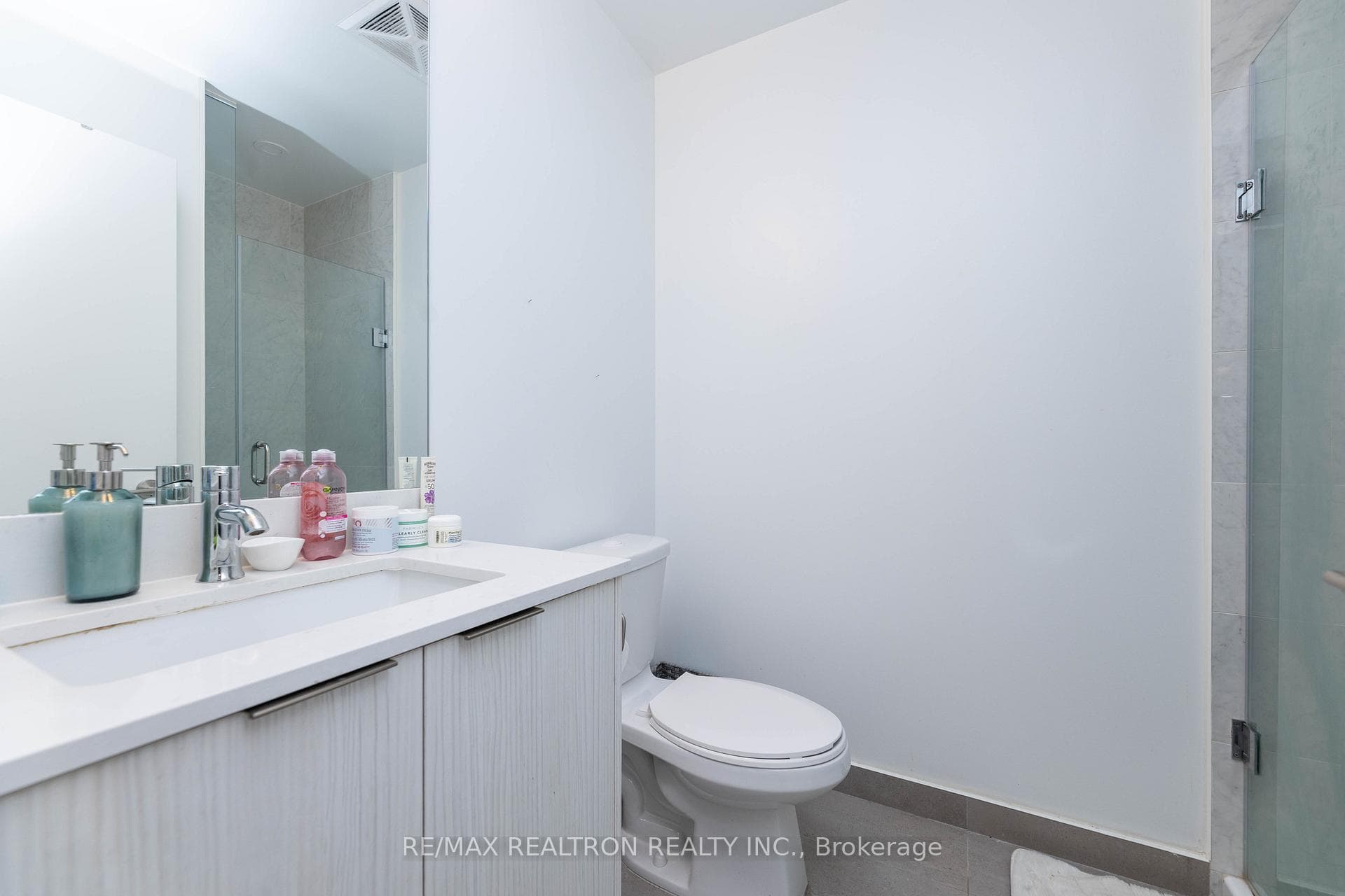 38 Forest Manor Road Unit 319 photo 13