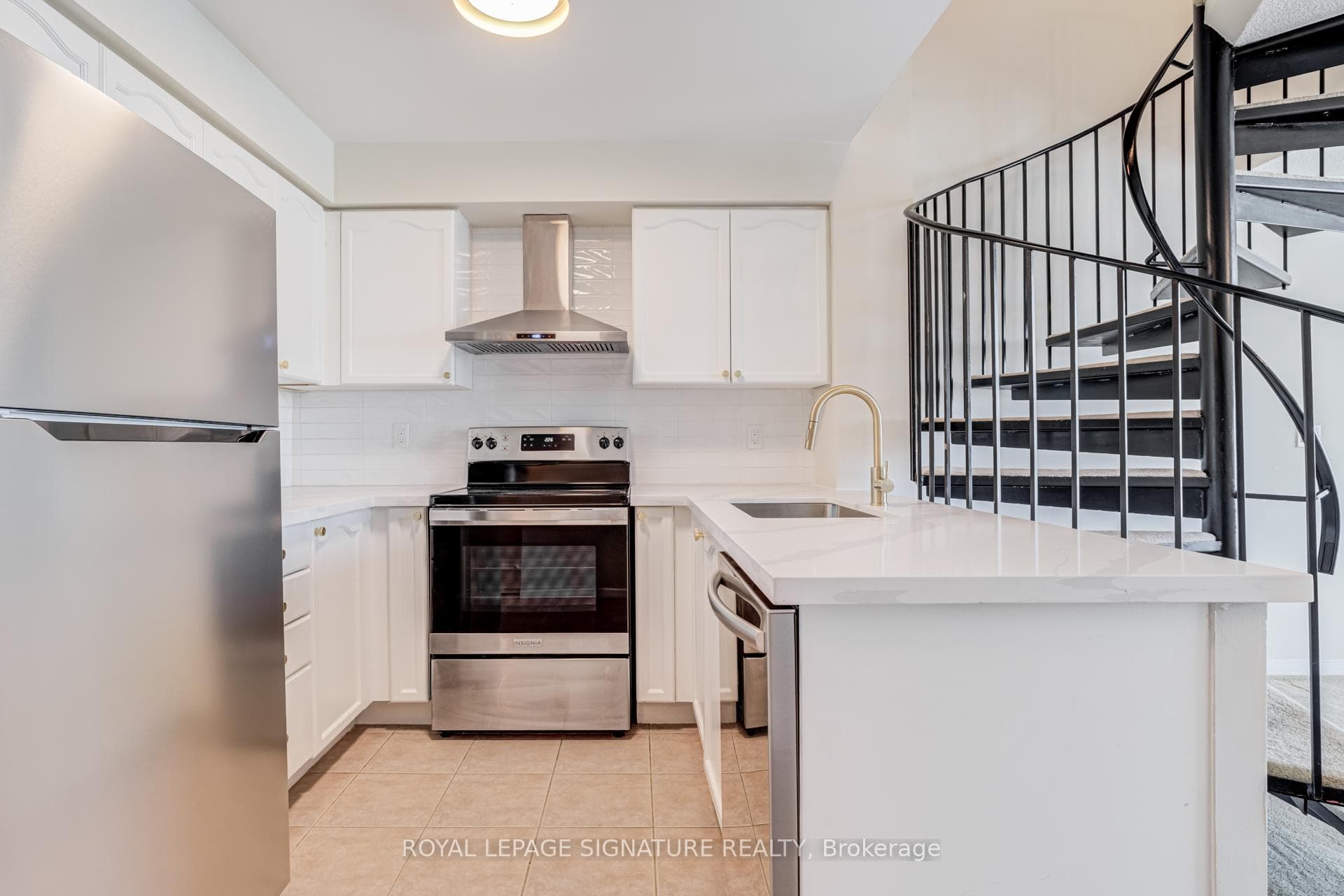 2545 Erin Centre Boulevard Unit 1703 photo 5