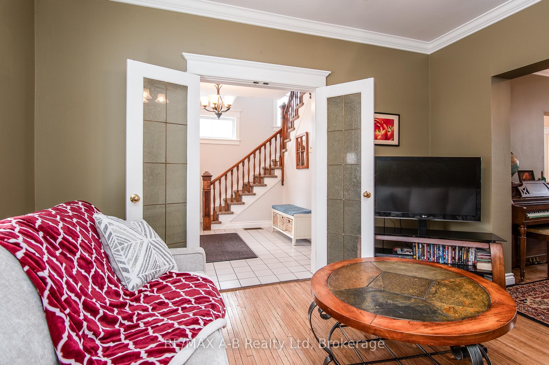 56 West Gore Street photo 15