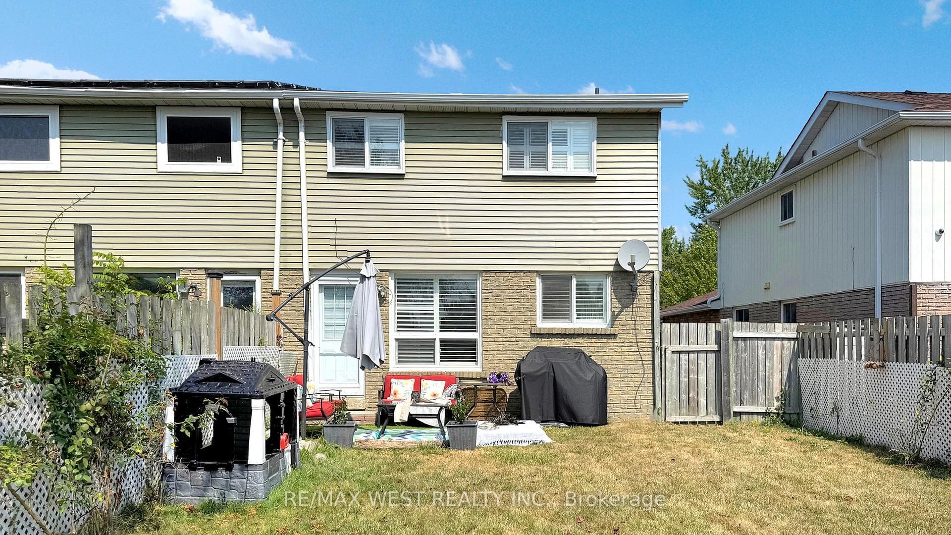 325 Killarney Court photo 46