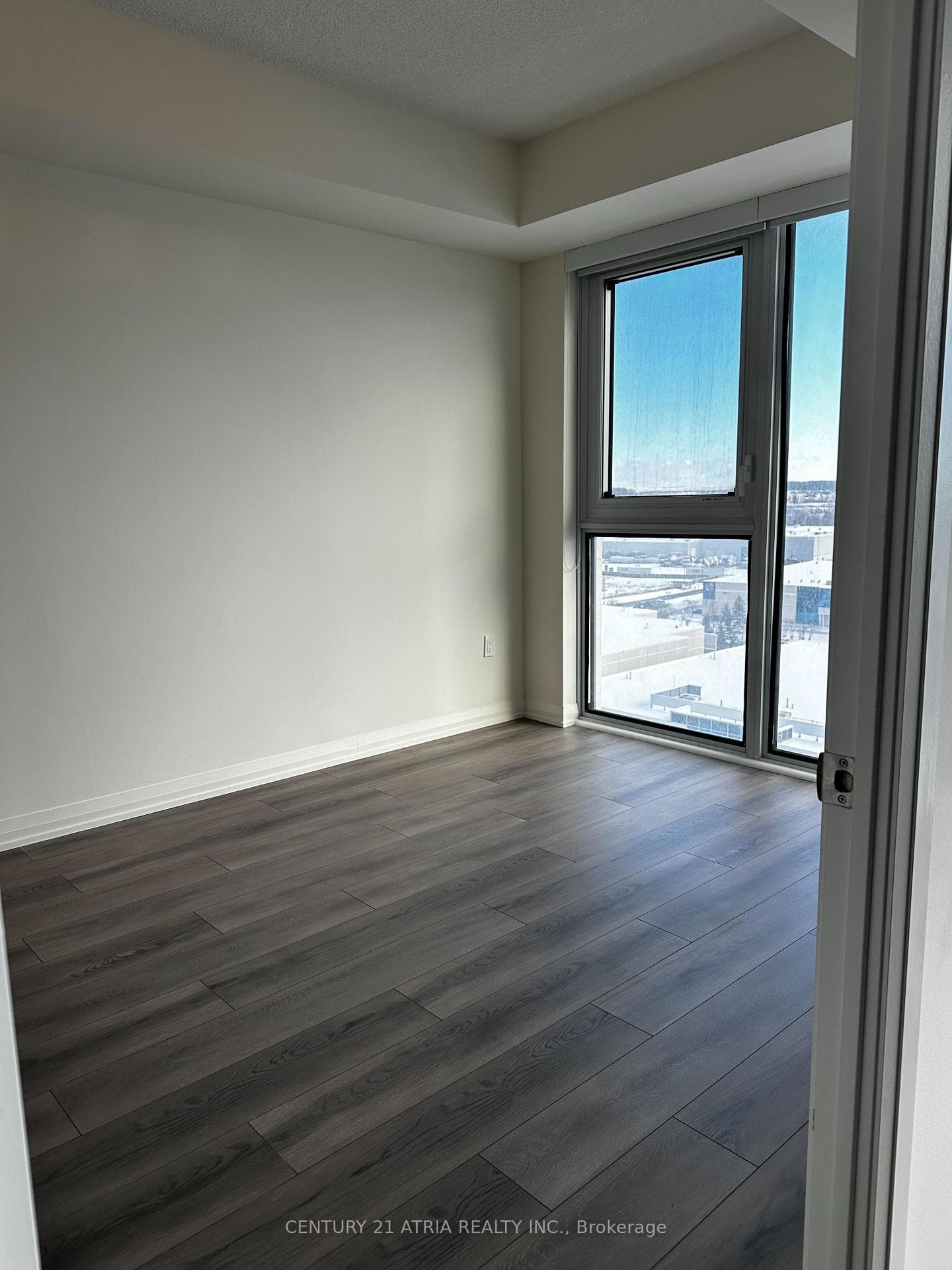 9000 Jane Street Unit 912 photo 11