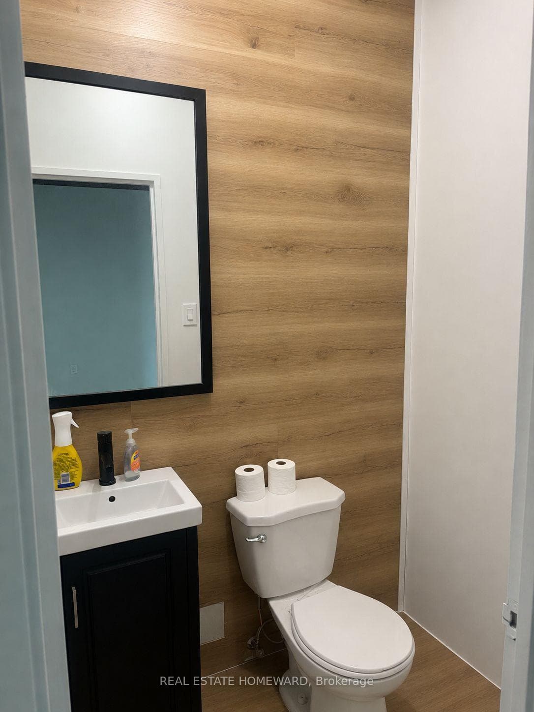 3095 Eglinton Avenue Unit #4 photo 7