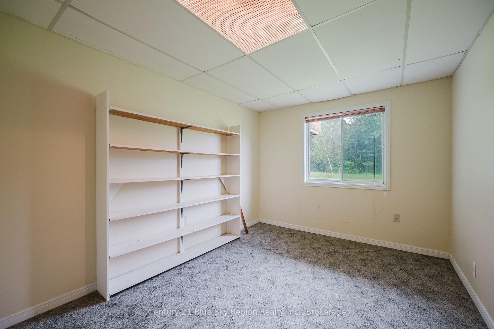 69 Waukegan Road photo 25