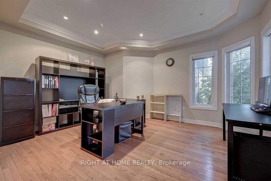 2923 Duncairn Drive photo 3
