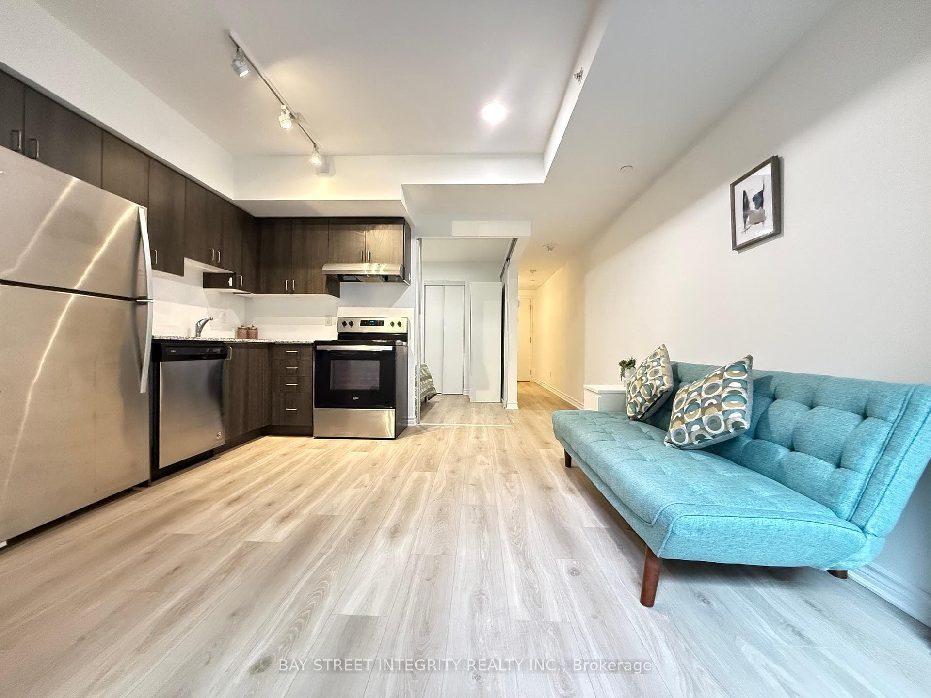 1 Falaise Road Unit 201 photo 4