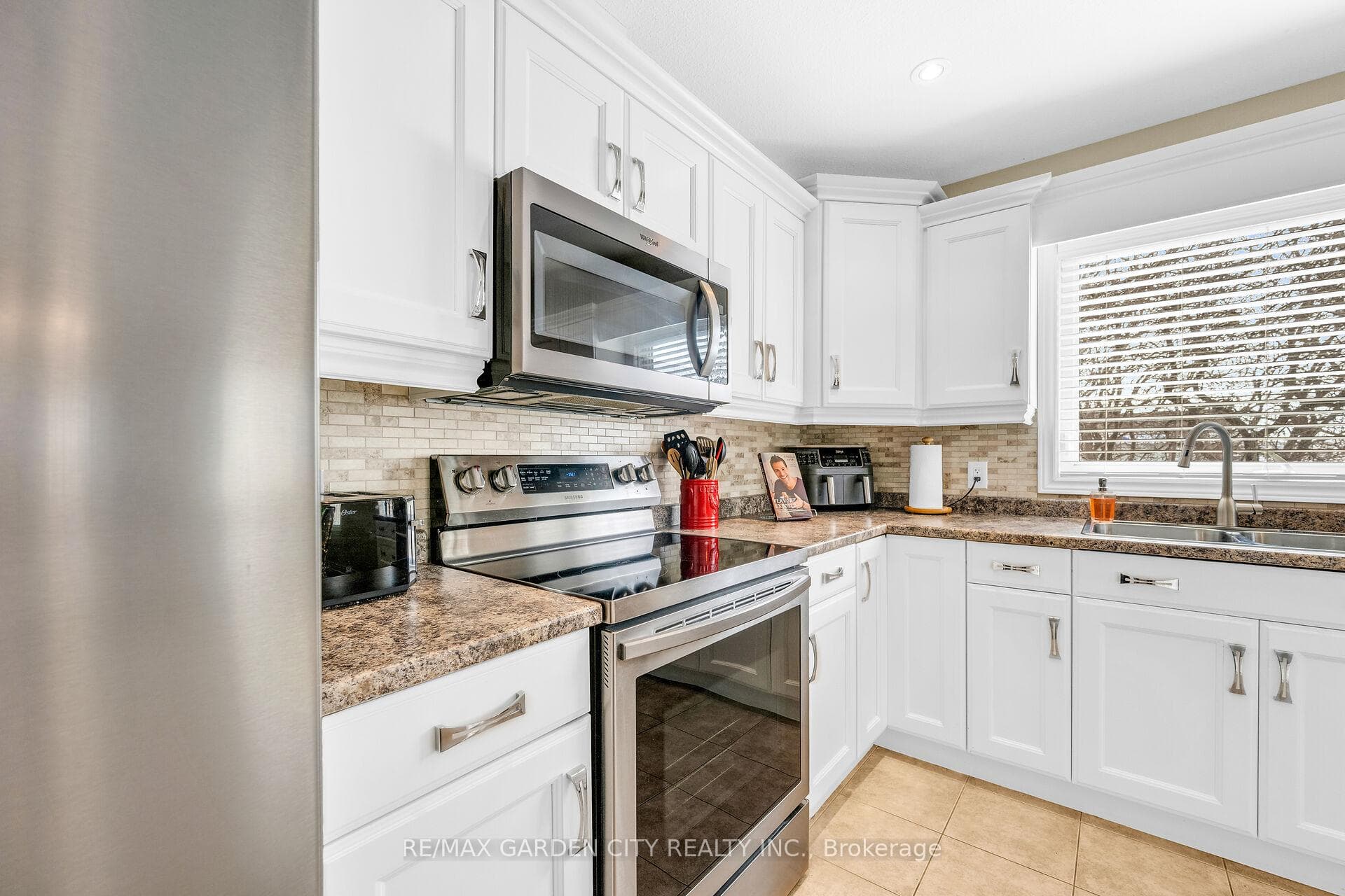 603 WELLAND Avenue Unit 16 photo 13