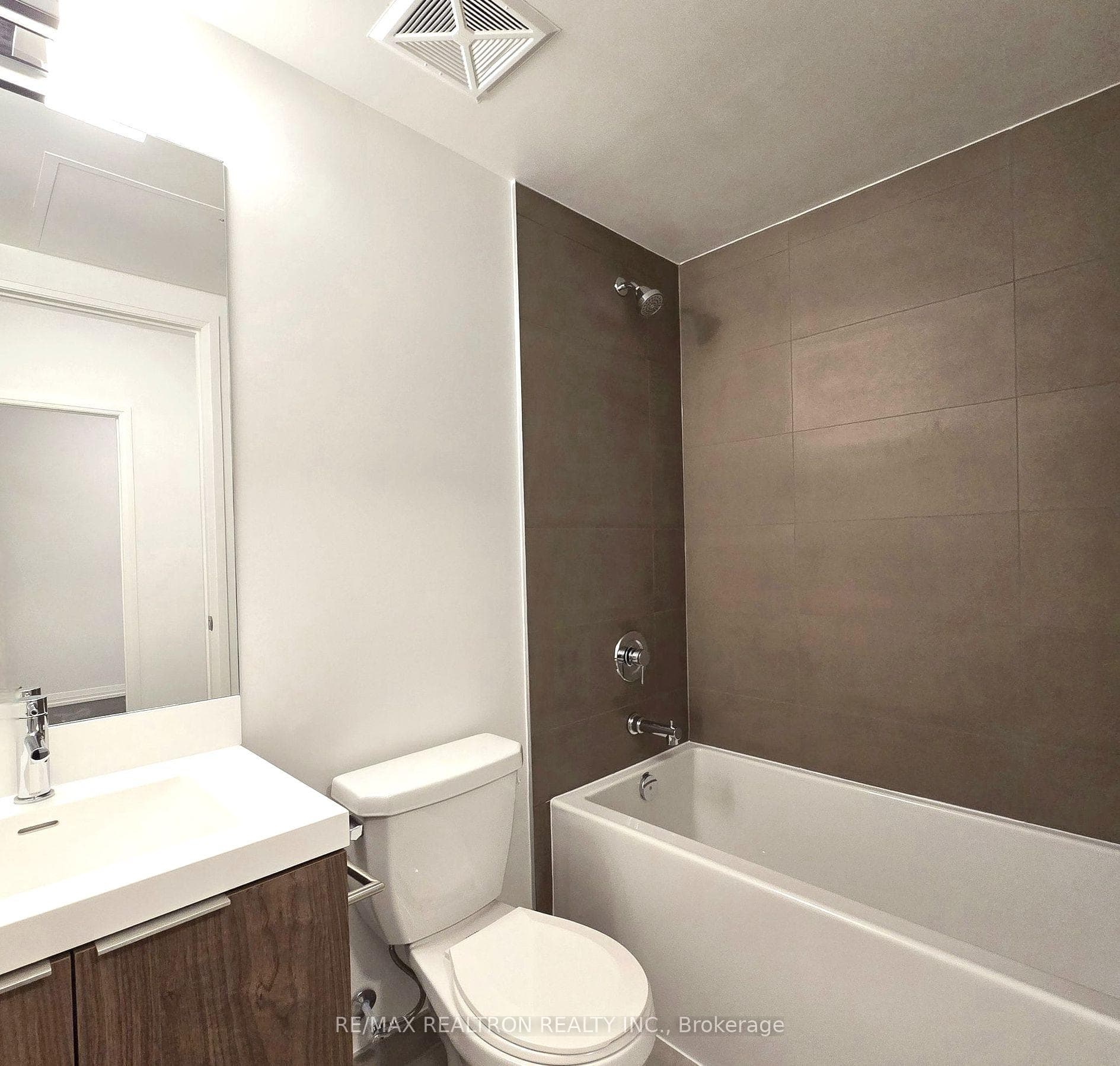 8 Widmer Street Unit 1204 photo 22