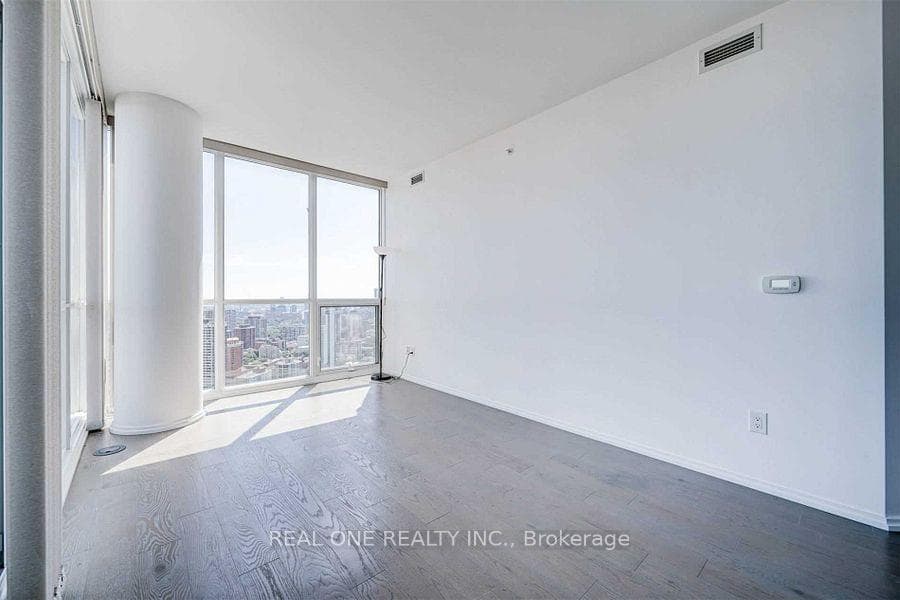 45 Charles Street Unit 812 photo 11