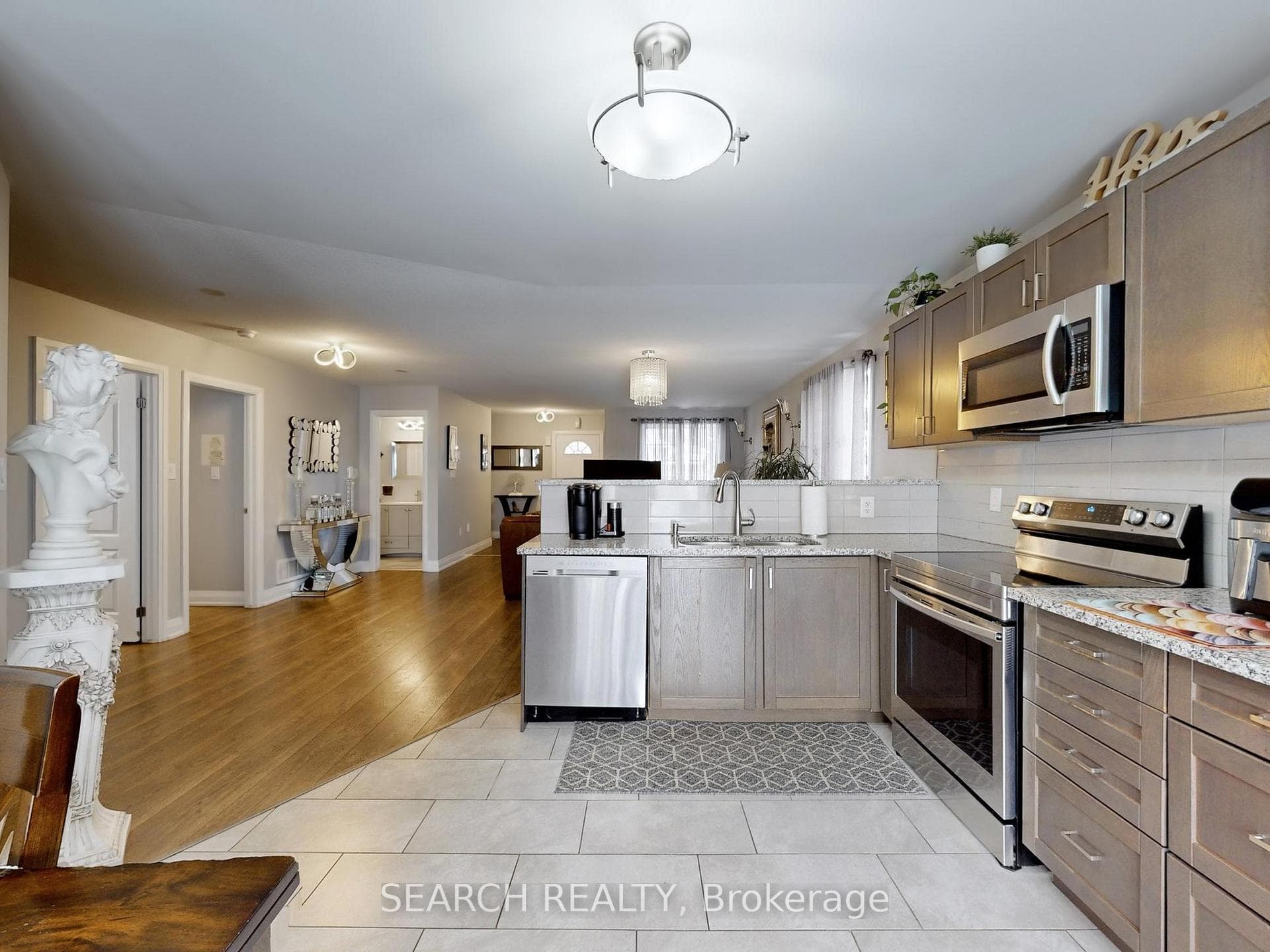 24 Hewitt Place photo 9