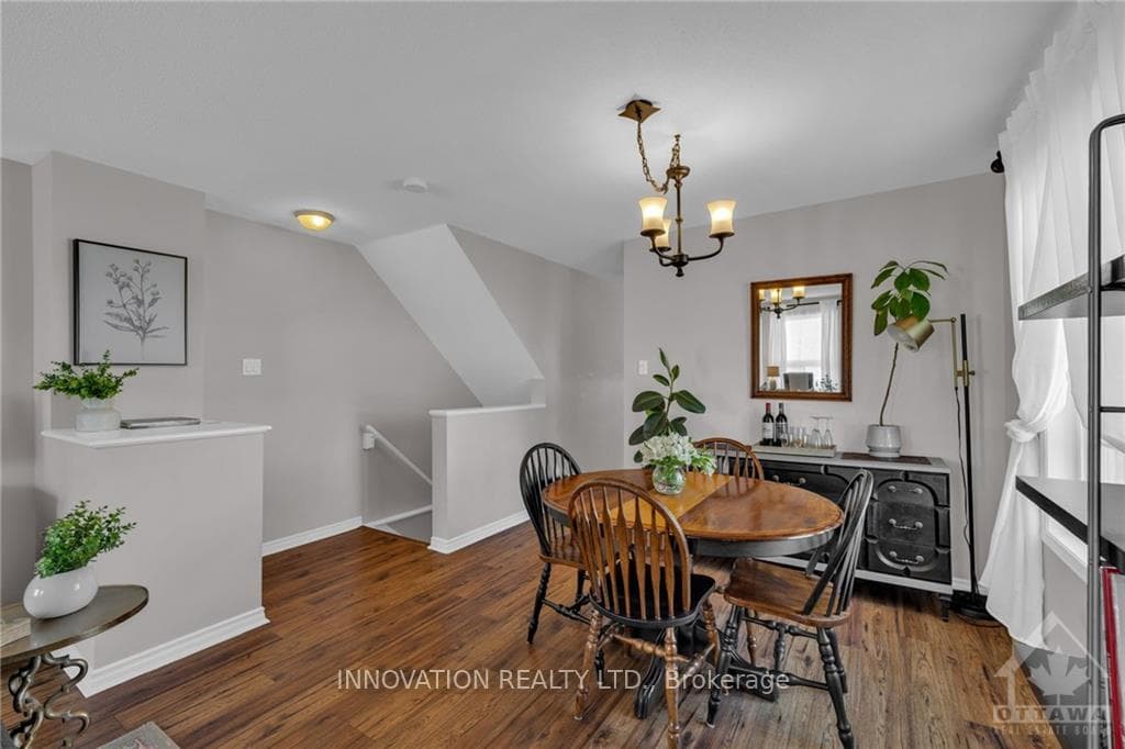 840 LONGFIELDS Drive photo 3