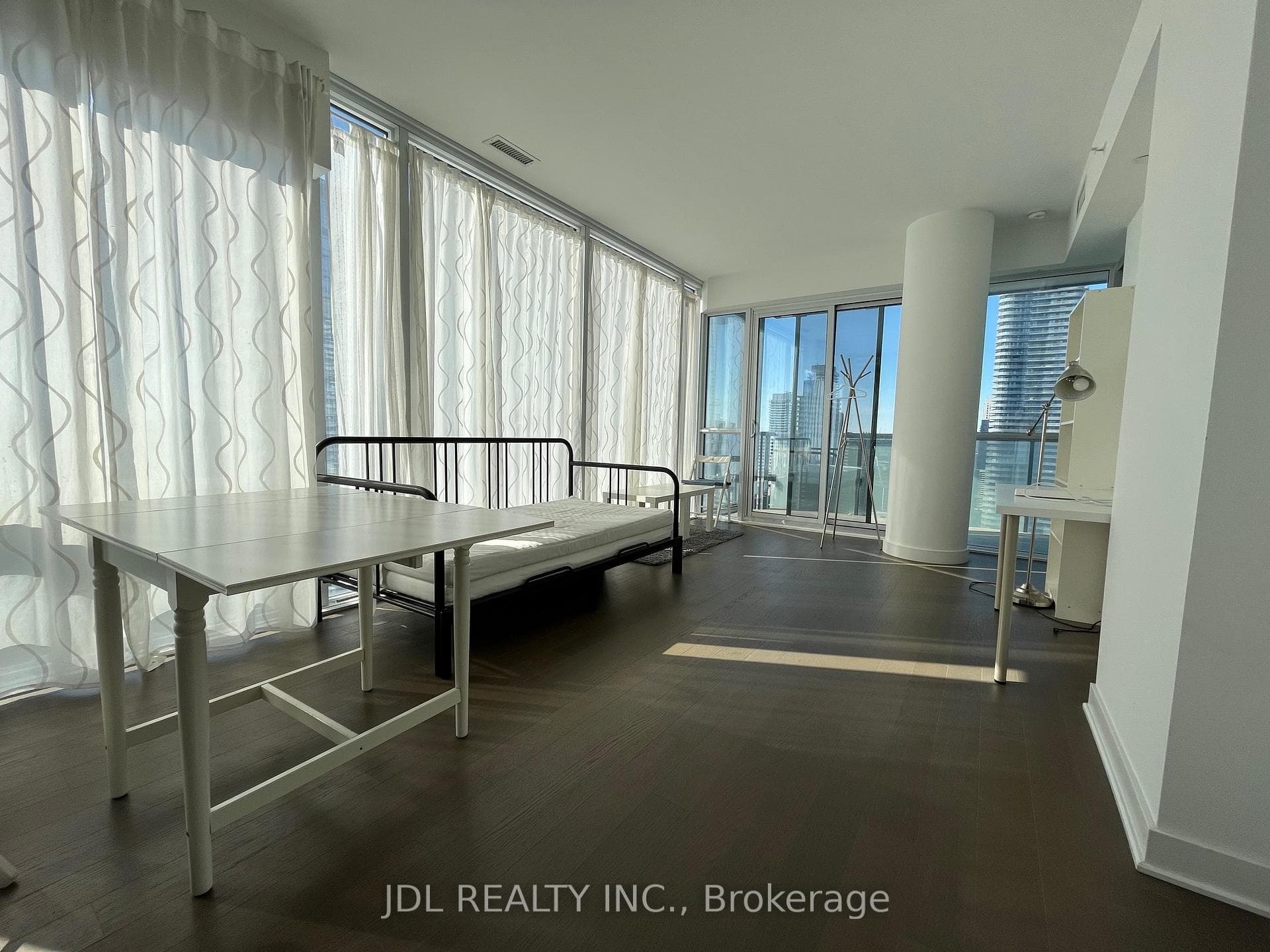 15 GRENVILLE Street Unit 3504 photo 10