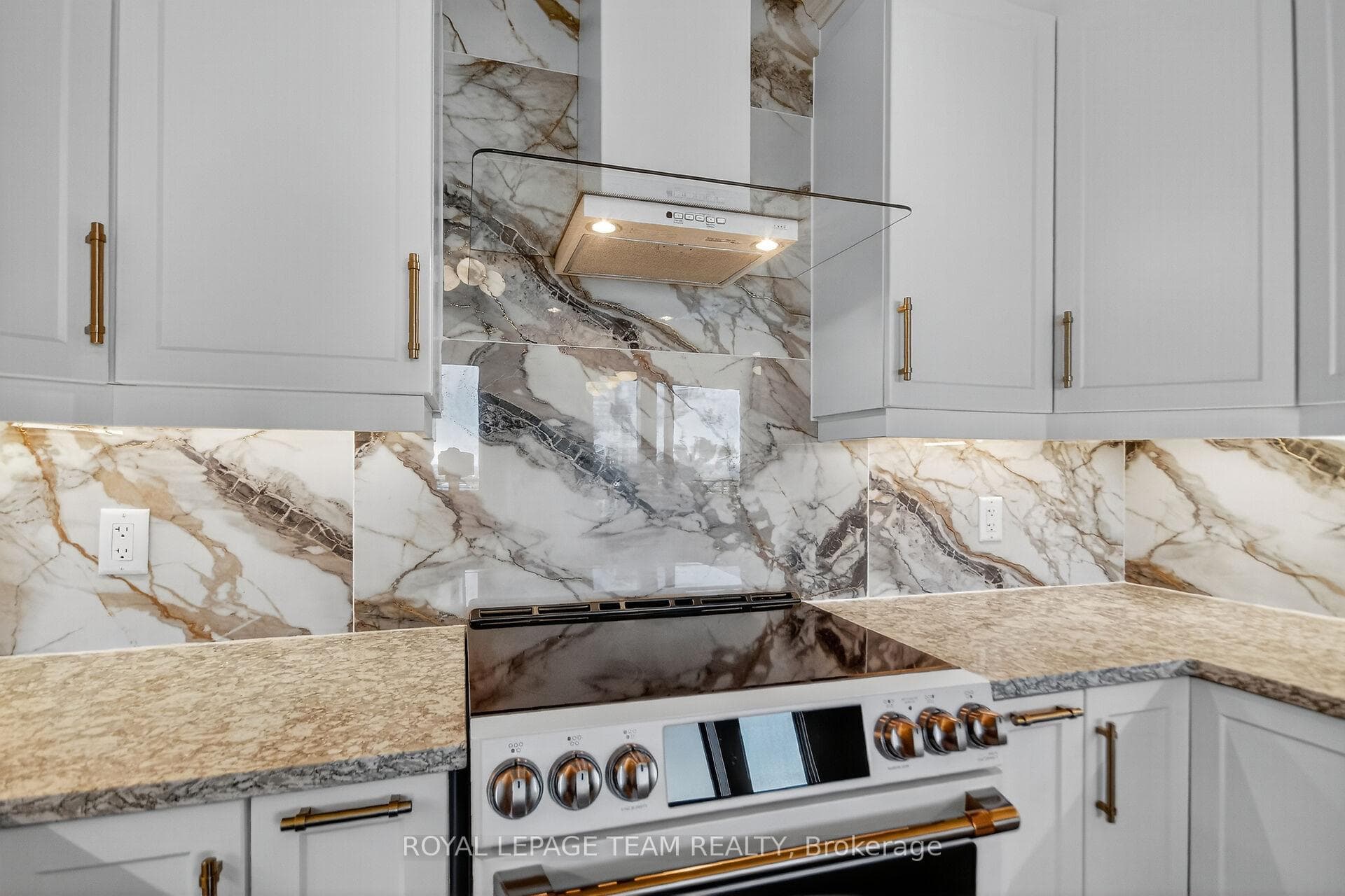 Stunning backsplash