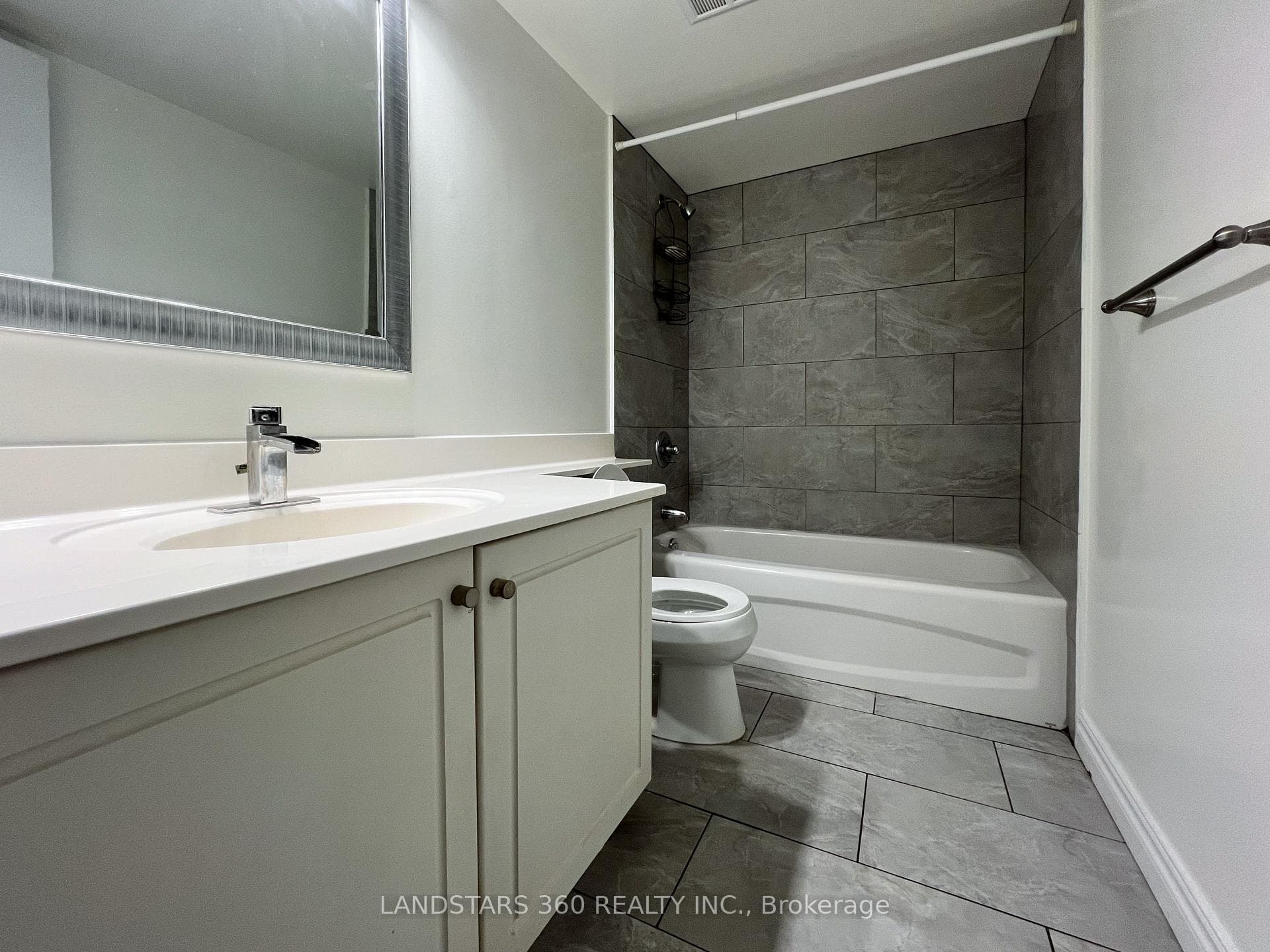 2 Clairtrell Road Unit 308 photo 12