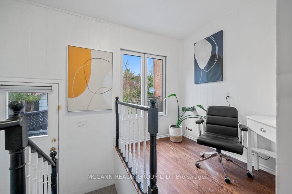 168 Roslin Avenue photo 32