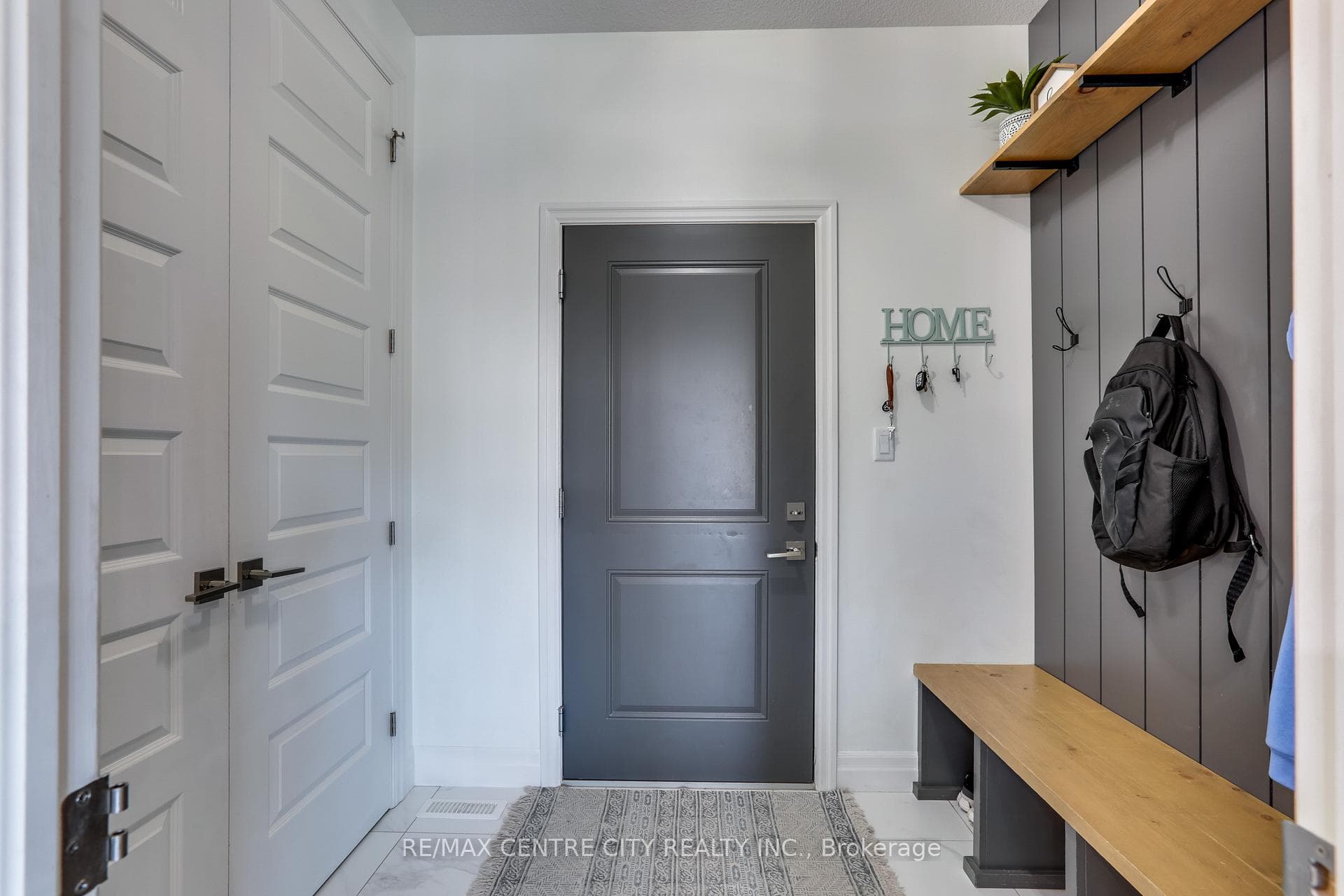 108 Stuart Avenue photo 17