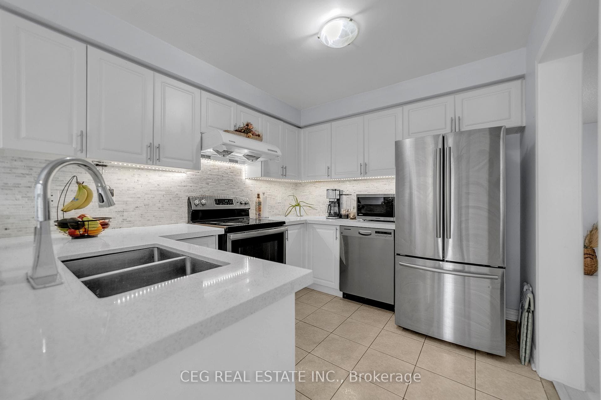 11 Holmwood Street photo 17