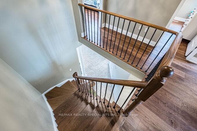 7389 Banffshire Court photo 17