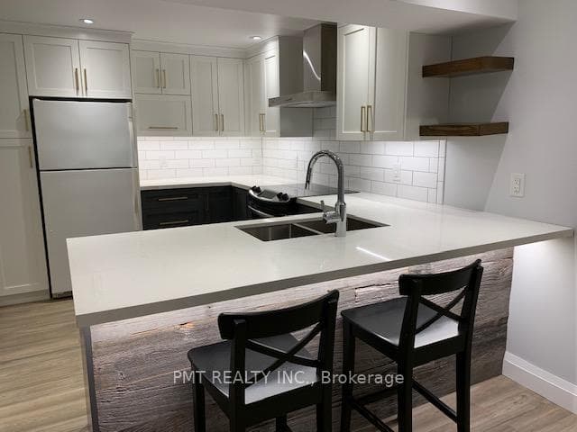 3 Venn Crescent Unit Lower photo 3
