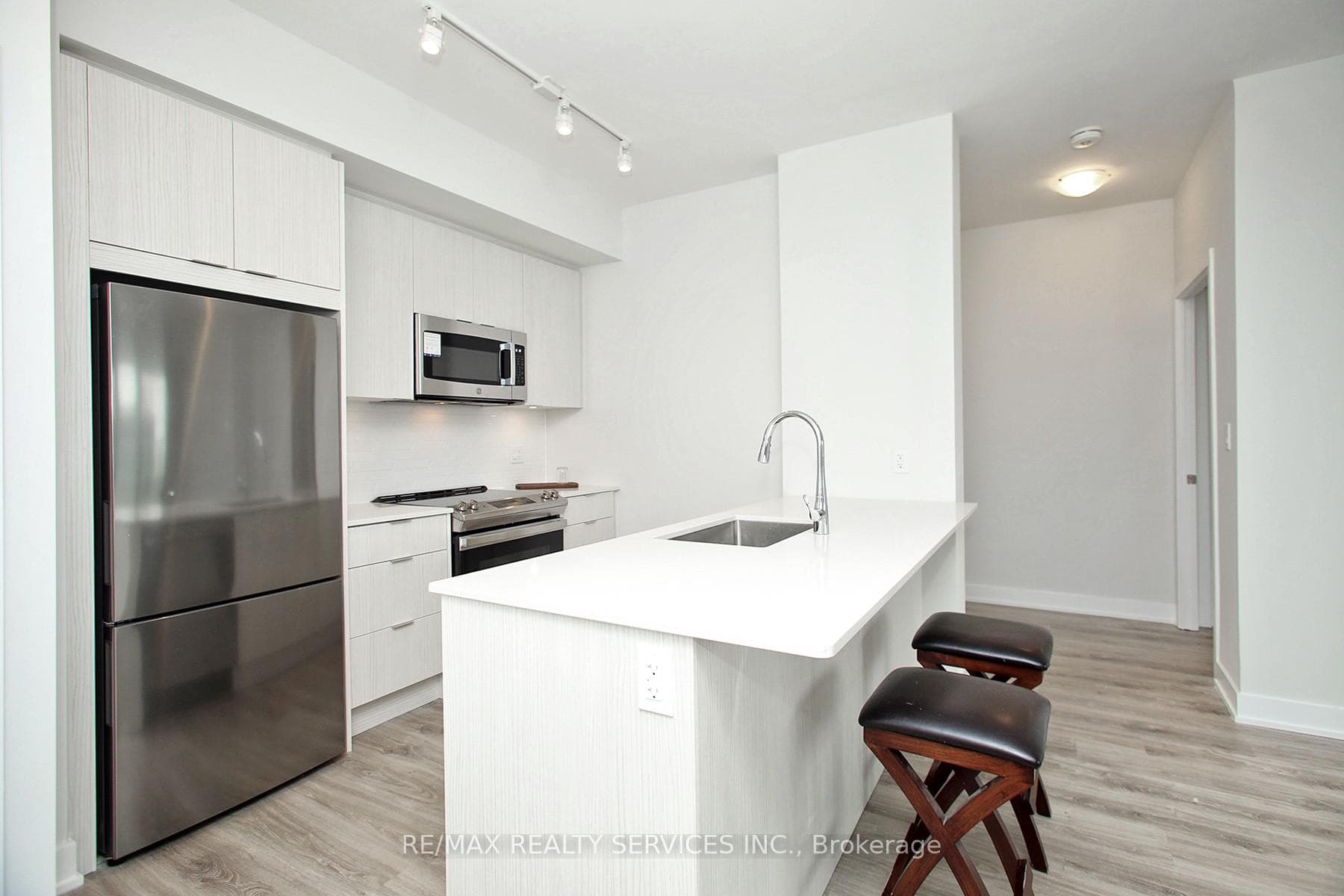 430 Square One Drive Unit 617 photo 4