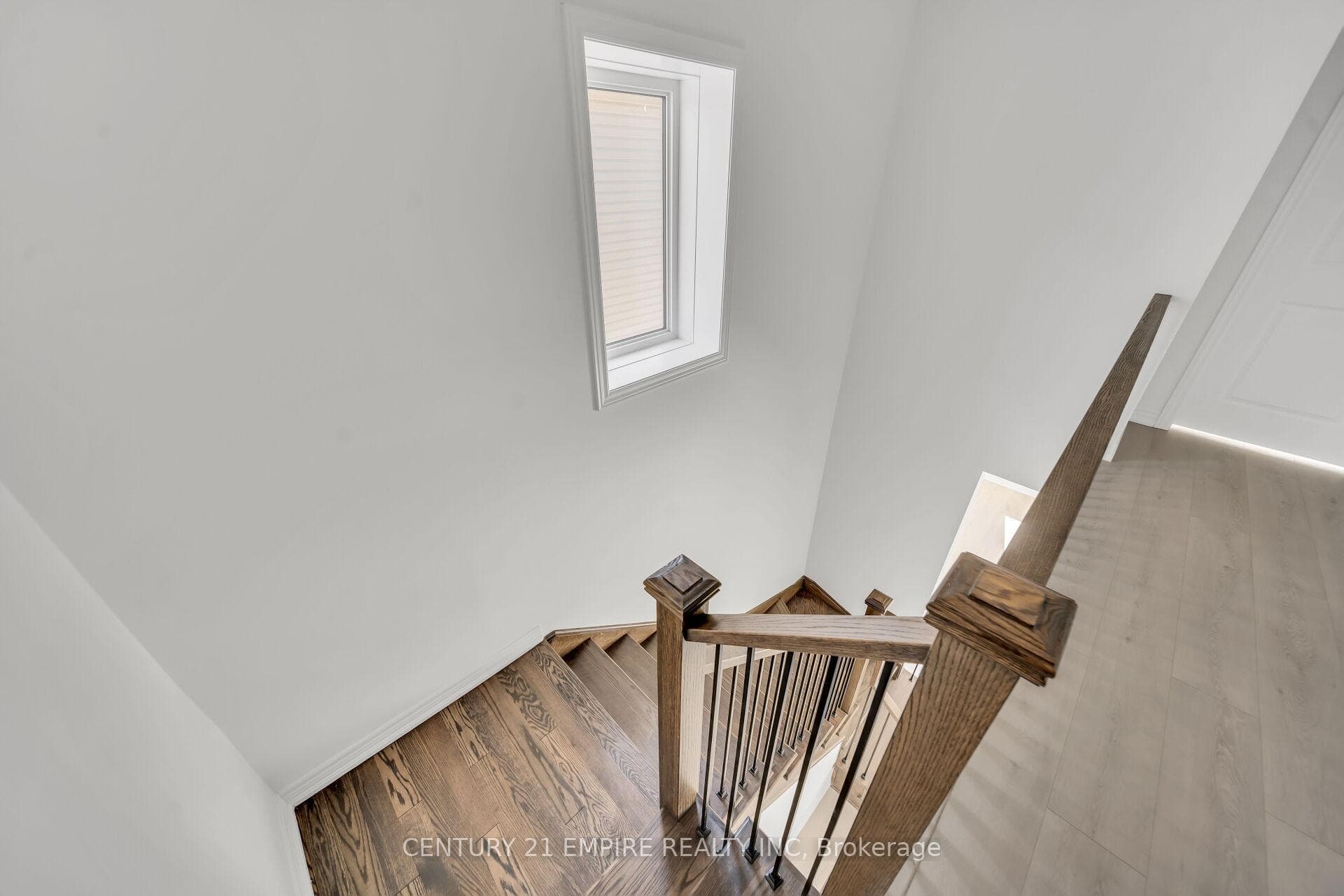 35 Edminston Drive photo 17