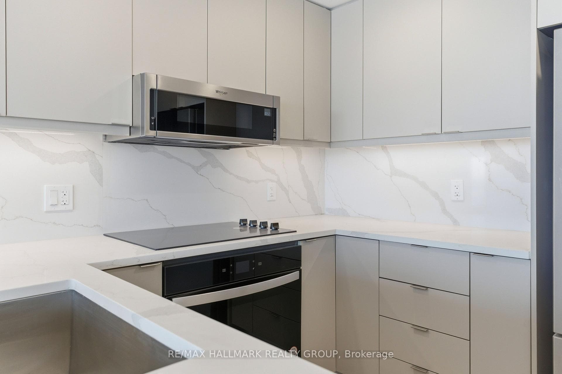 180 George Street Unit 2603 photo 9