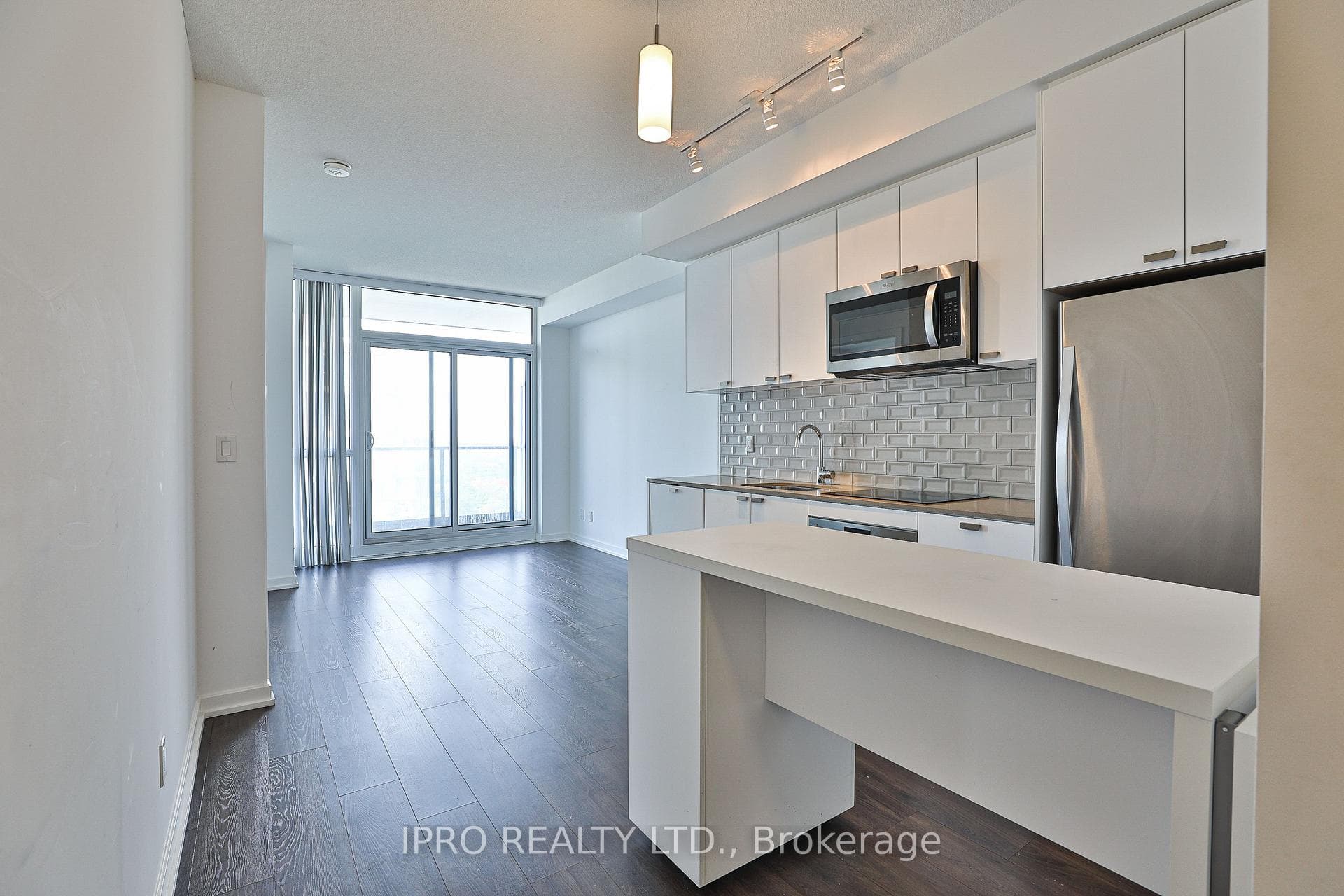 56 Forest Manor Road Unit 1005 photo 5