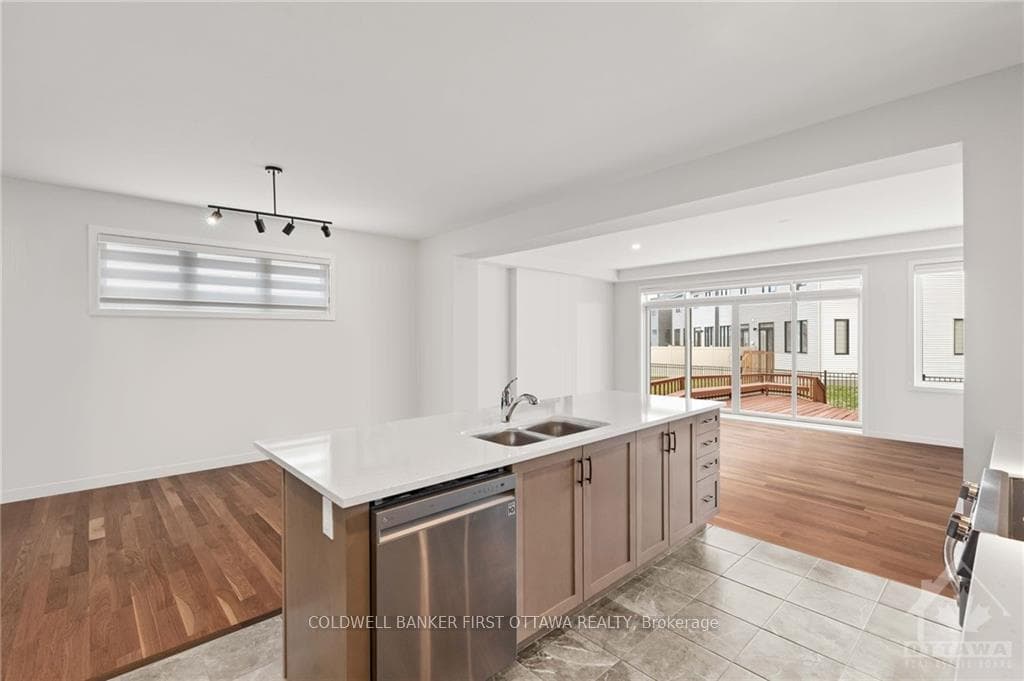 813 CROSSGATE Street photo 7