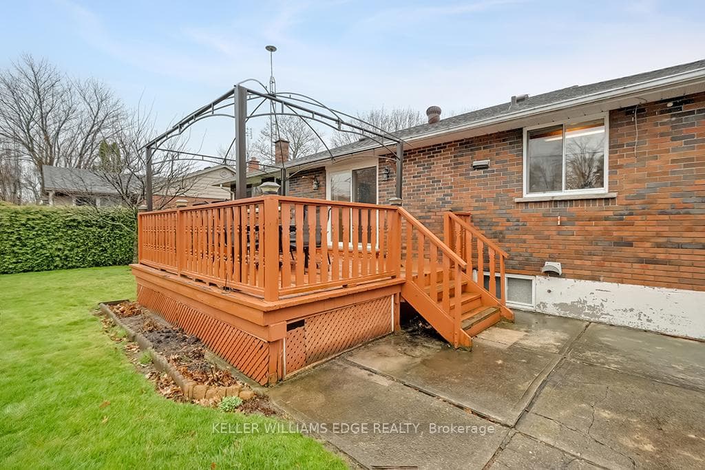 593 Arlington Boulevard photo 32