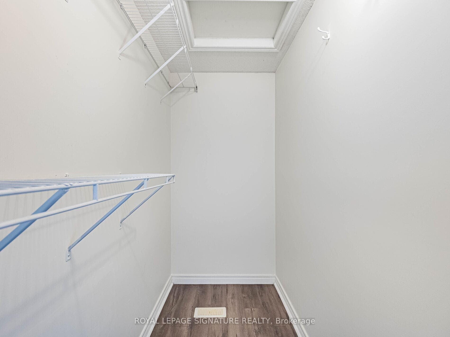 75 Olivia Place photo 27