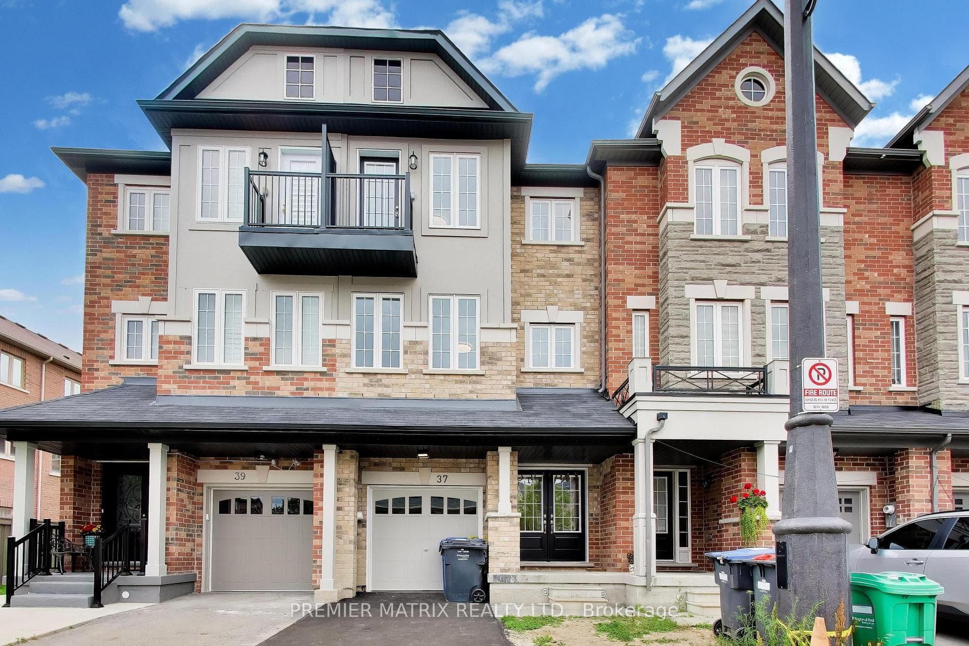 37 Shiff Crescent photo 1