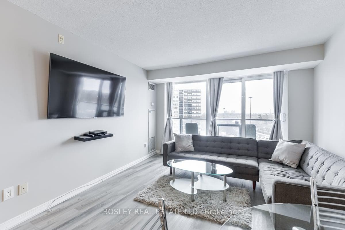 18 Valley Woods Road Unit 808 photo 12