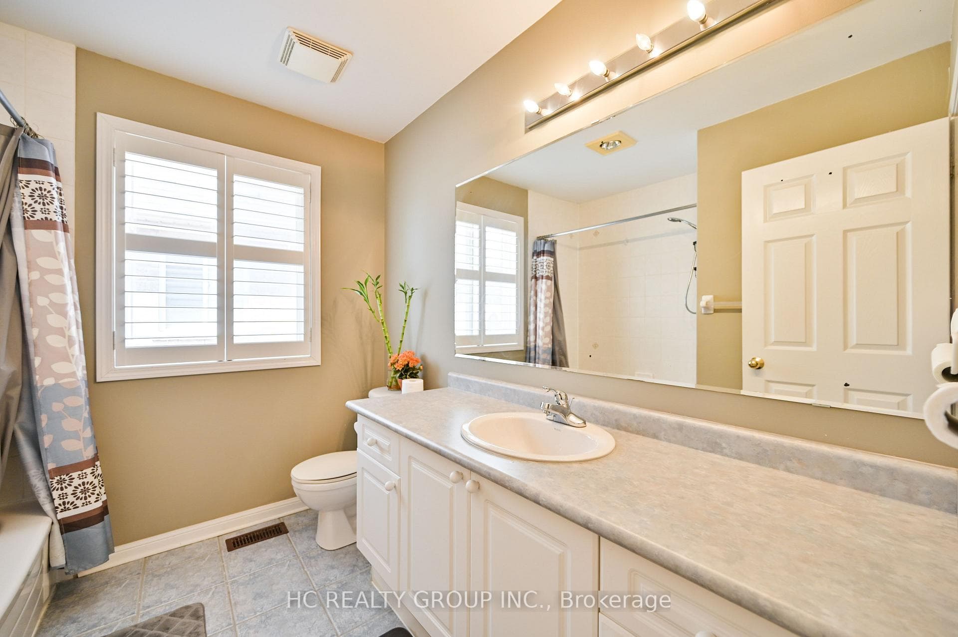 17 Landsdown Crescent photo 24