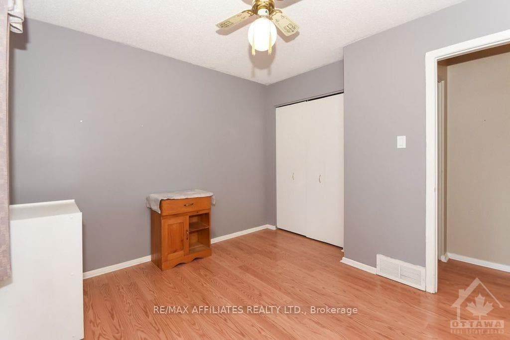 1327 MAXIME Street photo 17