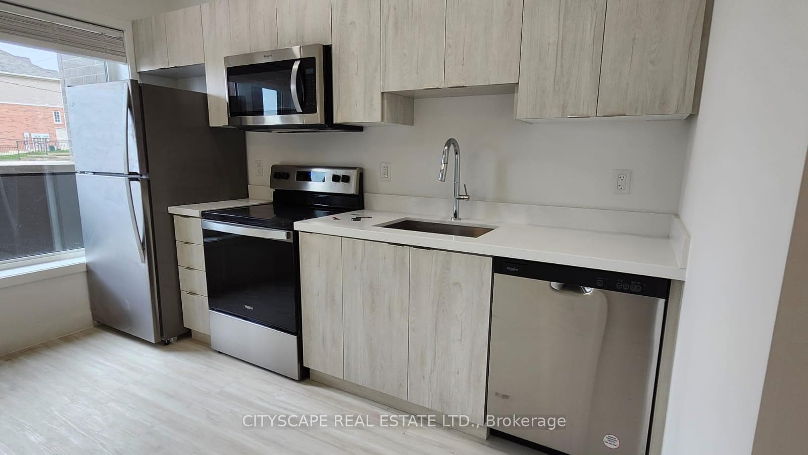 408 Dundas Street Unit 211 photo 5