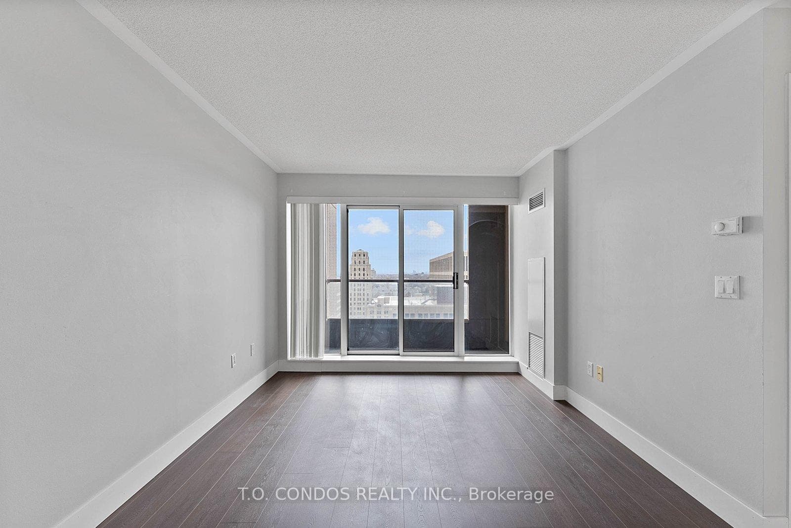 909 Bay Street Unit 2002 photo 12