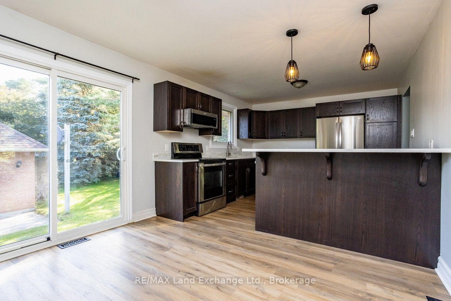 257 Kingsway Street photo 8