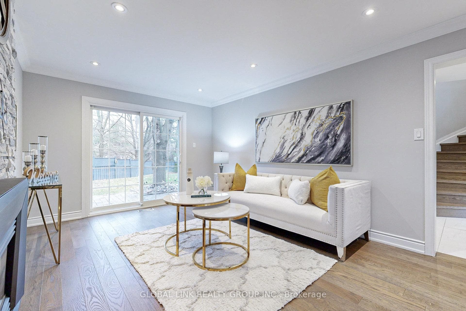 1 Rae Crescent photo 19